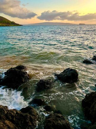 D2303D - Dell, Nicole - Maluaka Beach