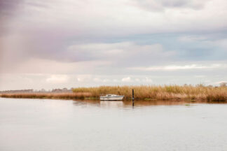 B4772D - Berry, Christy - Magical Mooring